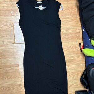 Sleeveless Black Midi dress